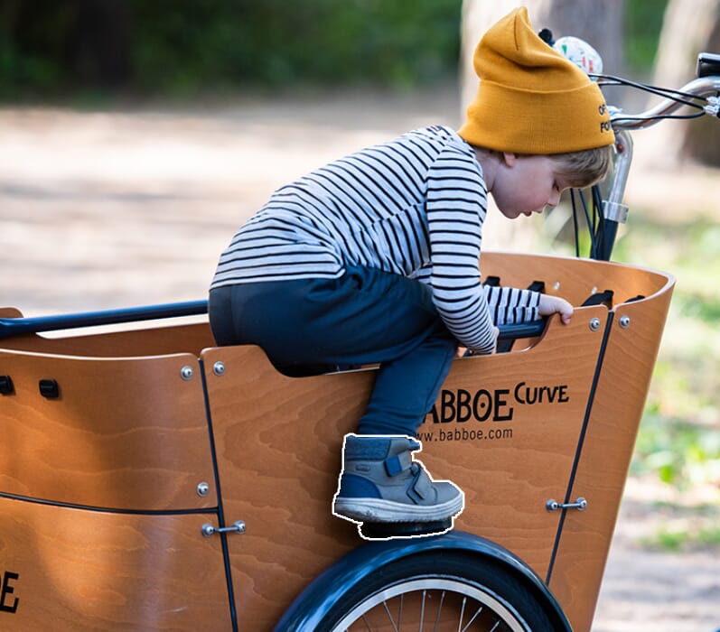Babboe running board for Curve & Go - in action
