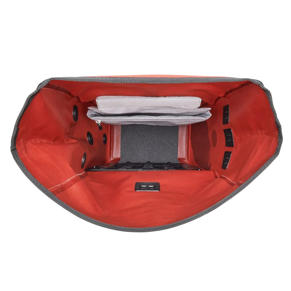 Ortlieb Vario Plus 26 litres - Dark Chili interior view