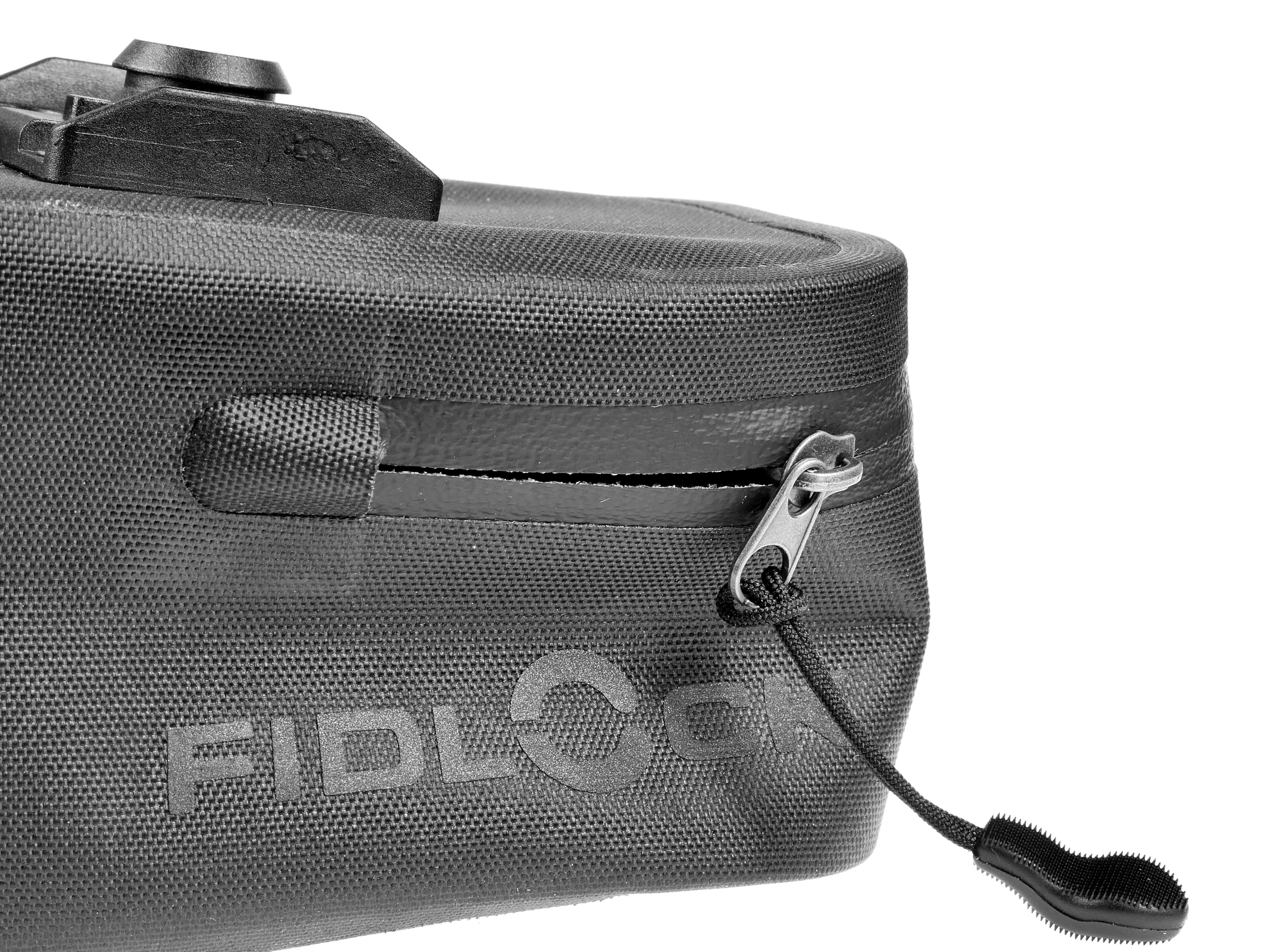 Fidlock saddle bag PUSH 600 zip fastener