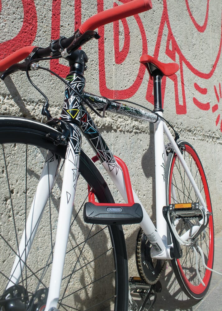 ABUS Granit Plus 640 - 23cm on bike