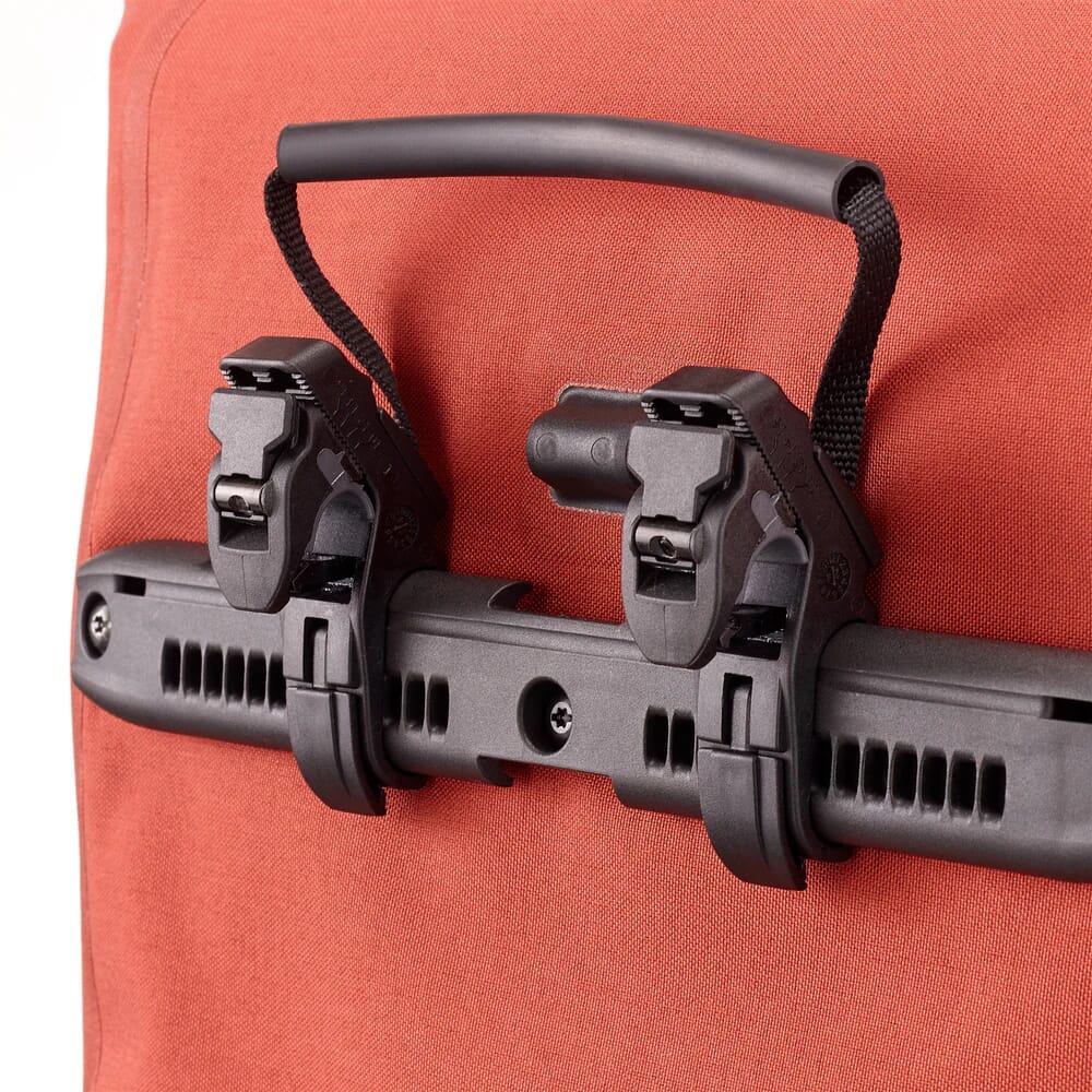 Ortlieb Vario Plus 26 litres - Dark Chili Quick Lock fastening