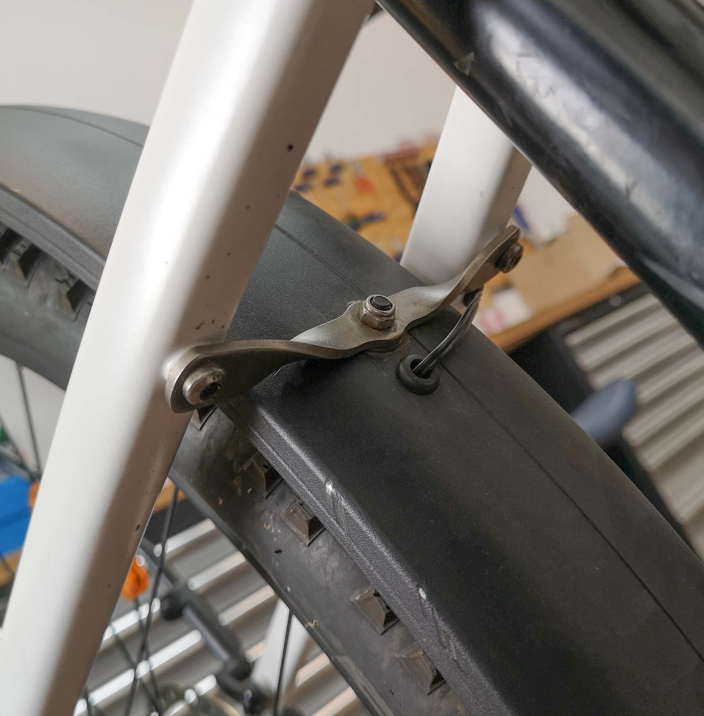 KTM adapter bridge for LFC mudguard mounting