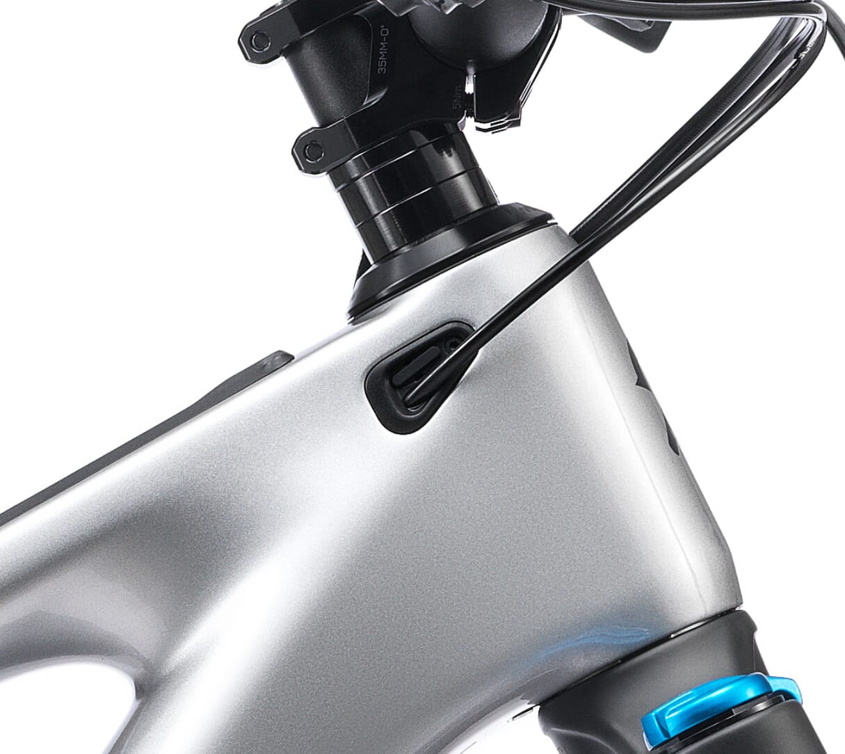 Amflow rubber plug for head tube cable - on the bike