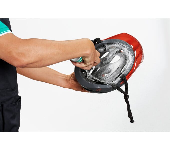 Motorex Helmet Care Spray in use 1