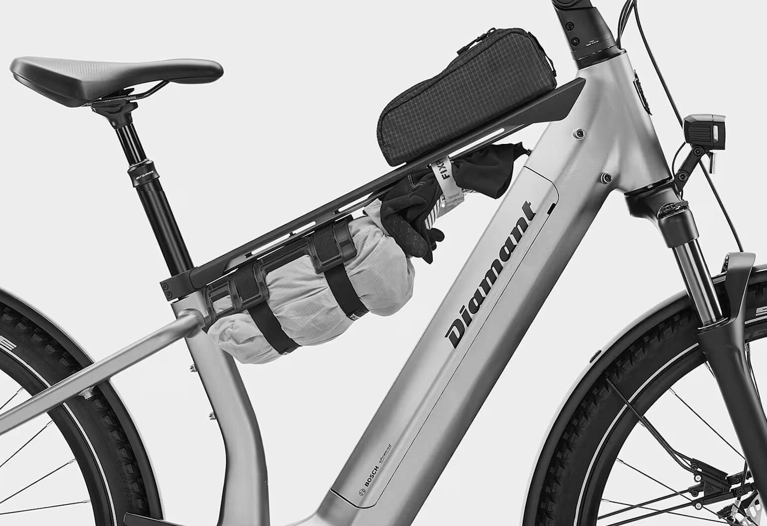 Diamant Accessory Bar - mounted