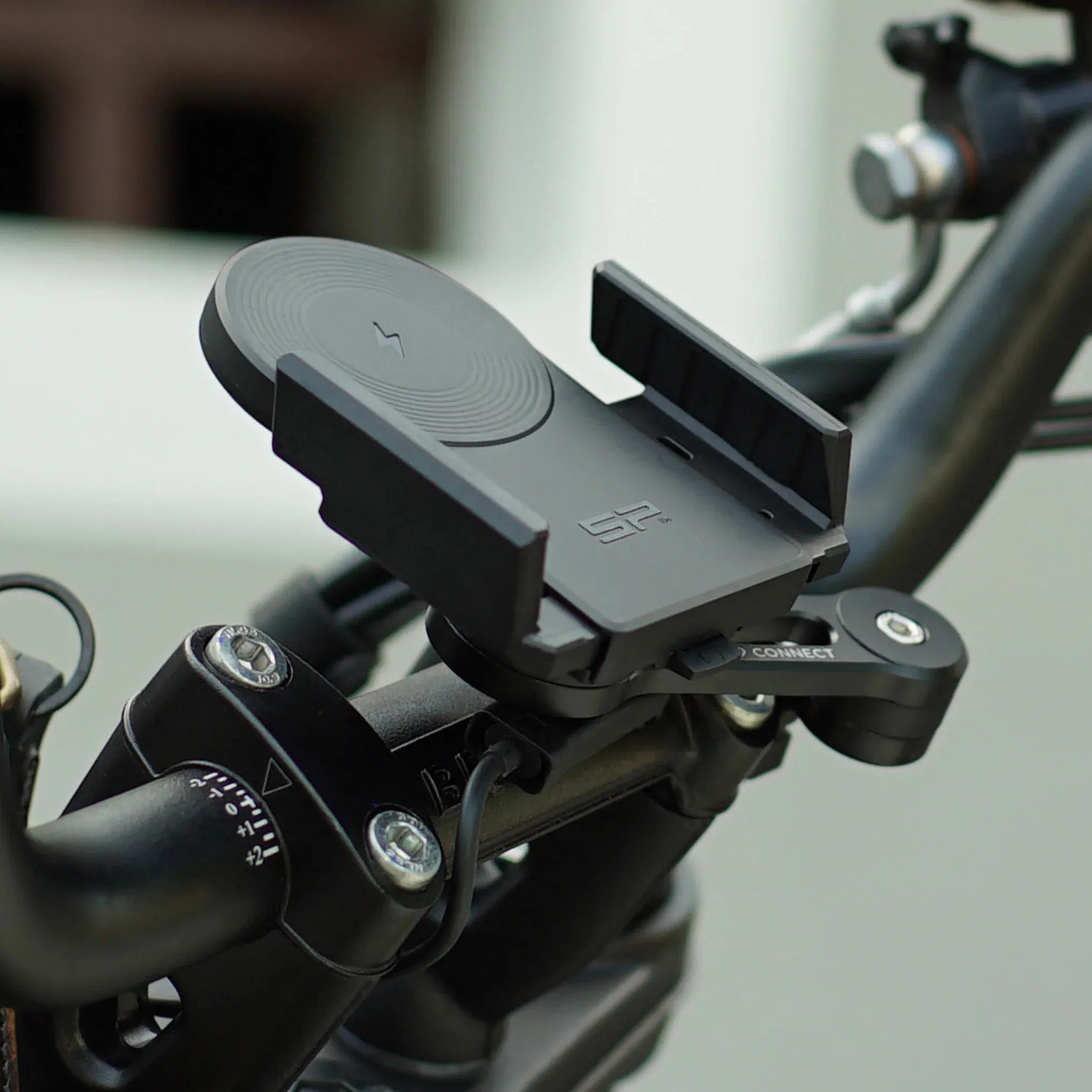 SP Connect PLUS universal holder with charging function 4