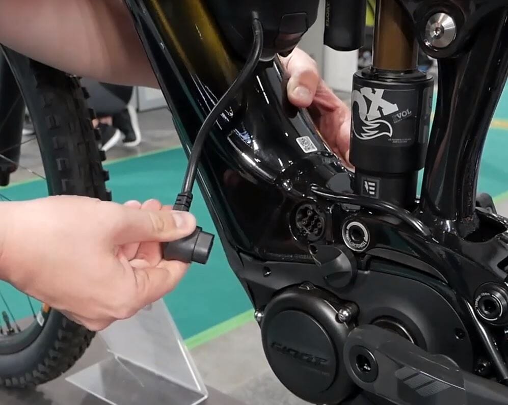 Giant EnergyPak Plus Range Extender charging socket