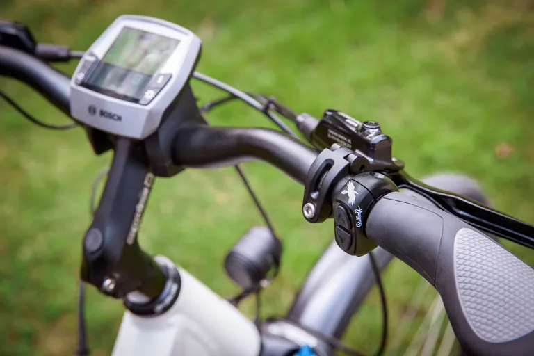 Rohloff E-14 shifter | handily shift at the push of a button
