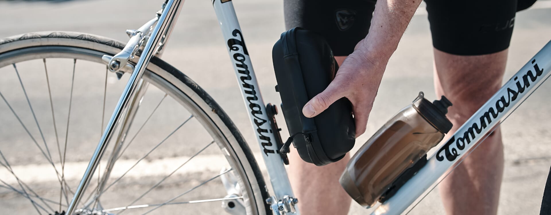 Fidlock Twist Toolbox frame bag Bike Base fastening